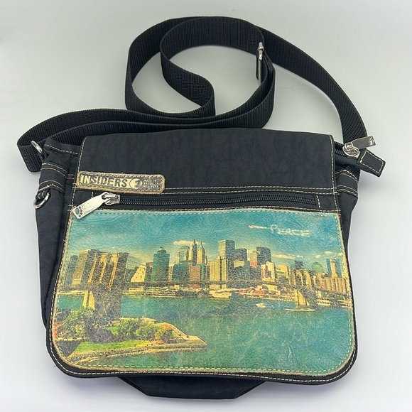 Insiders Crossbody Messenger Bag - Picture 1 of 11
